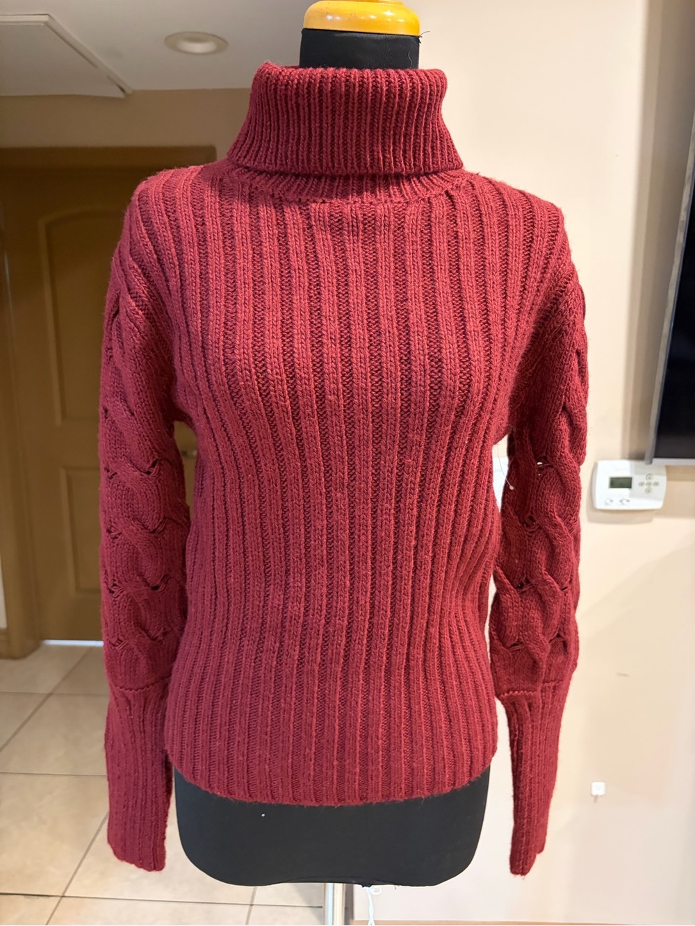 Moon River Ribbed Cable-Sleeve Turtleneck Sweater in Burgundy - Picture 4 of 6